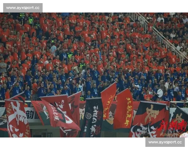 球迷的狂欢!这粒进球,点燃了整个赛场的激情火焰! 球迷的狂欢!这粒进球,点燃了整个赛场的激情火焰!